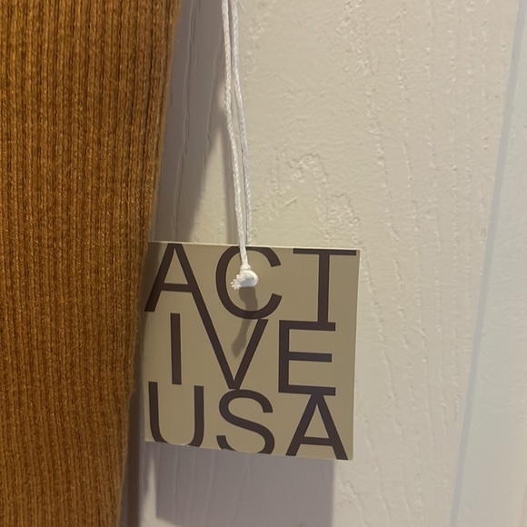 Womens New Discovery Shirt - Picture 2 of 6